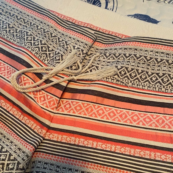 LOFT Geometric Print Shorts in Coral and Navy - Picture 10 of 15